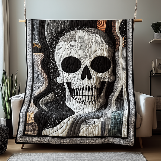 Black And White Skull Quilted Blanket GFTONL1781